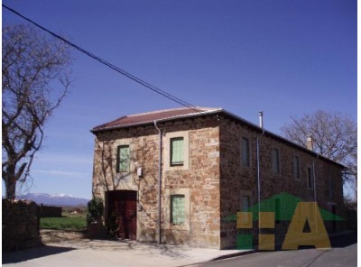 Casa, LE&Oacute;N (GIJON)